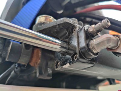 seal starboard leak.jpg