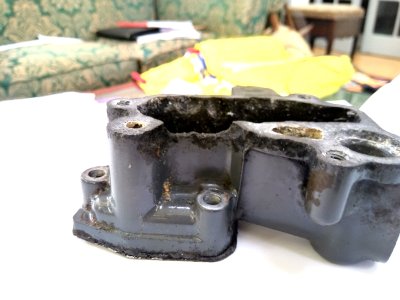 exhaust manifold.jpg exhaust manifold.jpg