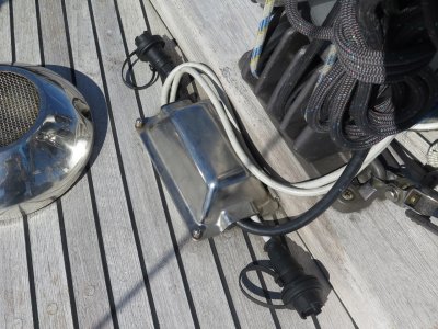 sockets.jpeg sockets.jpeg