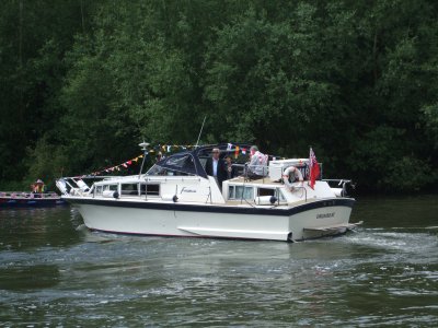 Jubilee at Goring & Streatley 058.jpg Jubilee at Goring & Streatley 058.jpg