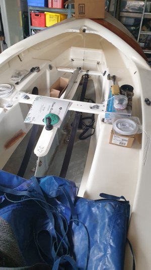 Lark 1.jpg Lark 1.jpg