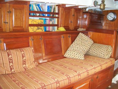 Walkabout saloon 2.jpg