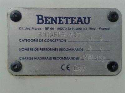 Beneteau plate on transom_compress5.jpg