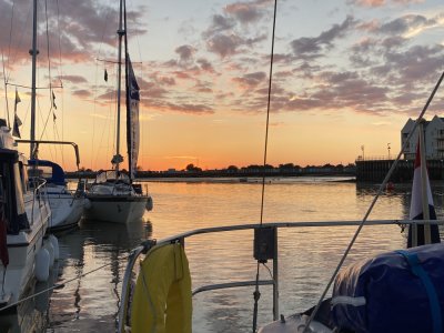 IMG_9682 1000pix.jpg