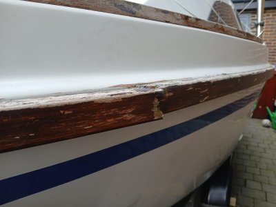 Rubbing Strake 2.jpg