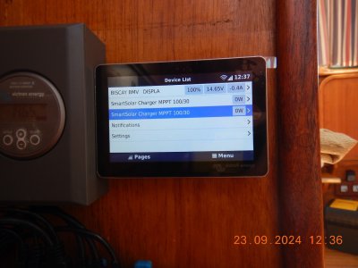 4. GX  with AC power  Victron Gx Display  - 107.jpeg