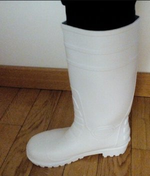 white boots.jpg white boots.jpg