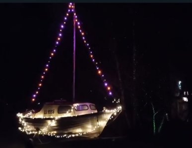 Lady Lu Xmas.jpg Lady Lu Xmas.jpg