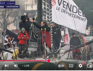 Violette arrival_livestream.jpg