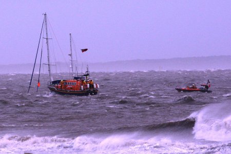 shout to Quo Vadis (strong gale 9) 009.JPG