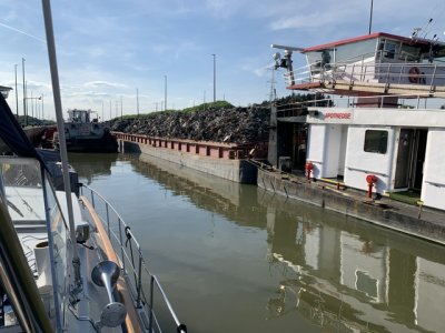 IMG_2033.jpeg IMG_2033.jpeg