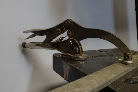 13b. vice-grip style clamp. Goof for clamping larger peices that might spin or move.jpg