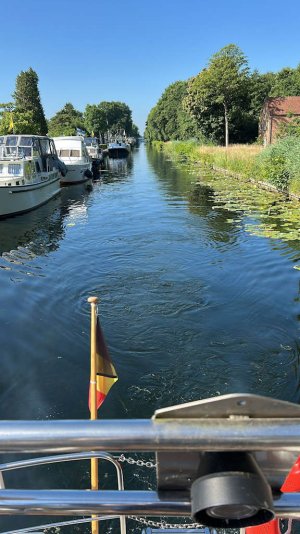 DqeEmfpSM.jpg DqeEmfpSM.jpg