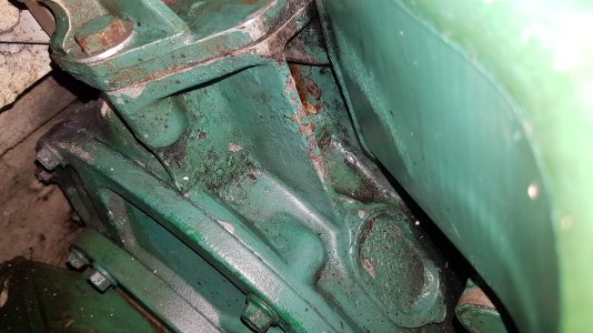 20250830_165516 pic of 41A without flywheel locking peg hole.jpg