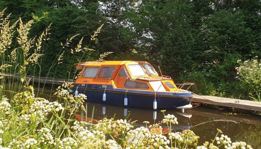 Arenn Elleye at mooring 2023.jpg