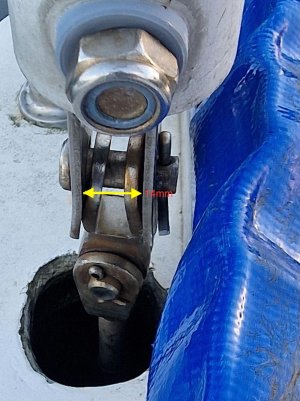 Forestay Toggle[81].jpg