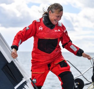 b5.Pip crop.jpg b5.Pip crop.jpg