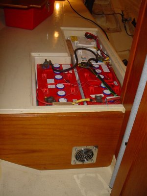 Battery box fan.JPG Battery box fan.JPG