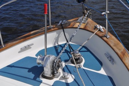 At anchor with trip wire.JPG