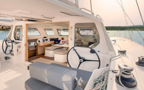 1170 sheltered helm.jpg